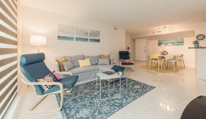 Beautiful 2 bed 2 bath Condo at the Heart of Aventura